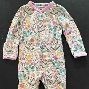 Magnetic me newborn outfit